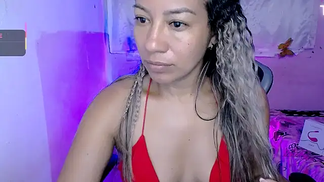 ninatiny online show from 10/14/25, 09:43