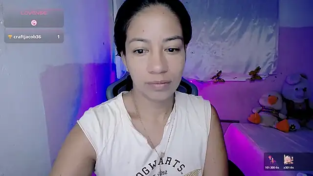 ninatiny online show from 11/01/25, 10:39