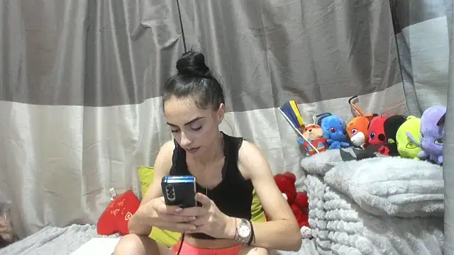 jessystarr online show from 12/04/25, 01:04