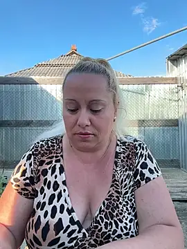 SabinaSweety online show from 05/08/26, 04:01