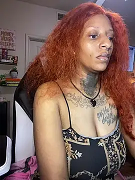 Snapshot of MzParker chatting on 01/14/25, 03:26 MzParker online show from 01/14/25, 03:26