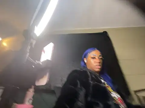 Snapshot of AlexaTheSlut chatting on 12/18/25, 04:29 AlexaTheSlut online show from 12/18/25, 04:29