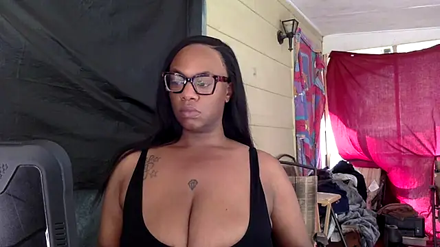 Snapshot of AlexaTheSlut chatting on 03/27/26, 08:30 AlexaTheSlut online show from 03/27/26, 08:30