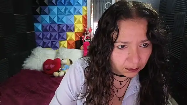 katifoxx online show from 11/10/25, 04:06