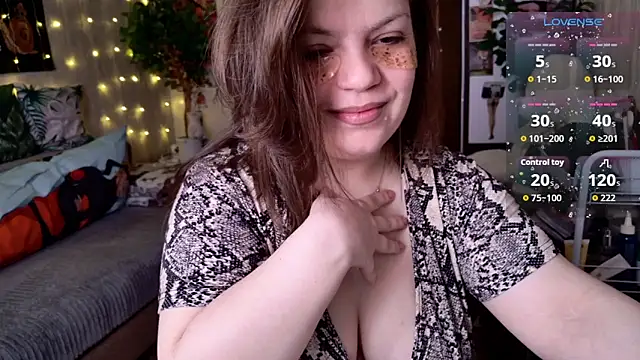 Snapshot of cutewhip chatting on 04/25/26, 06:05 cutewhip online show from 04/25/26, 06:05