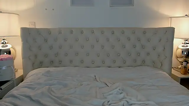 JessicaJames23 online show from 12/21/24, 11:22