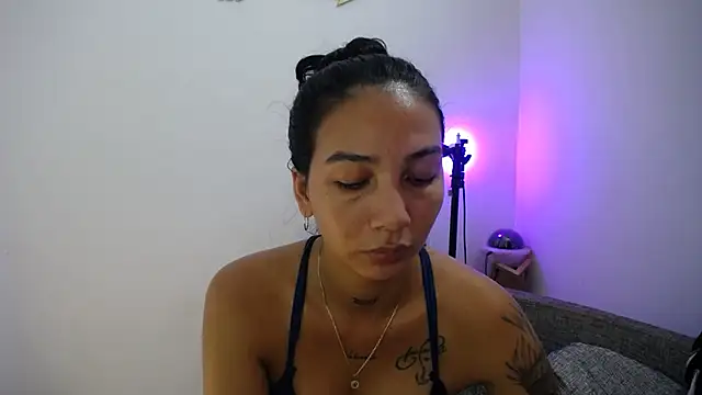 Snapshot of Allyson_Smith chatting on 01/15/25, 10:13 Allyson Smith online show from 01/15/25, 10:13