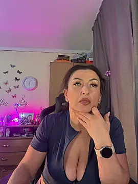 Snapshot of Hotangel75 chatting on 05/10/26, 04:34 Hotangel75 online show from 05/10/26, 04:34