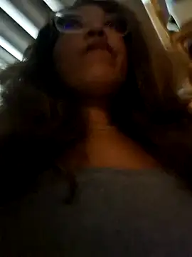 Snapshot of mila38 chatting on 09/18/25, 10:56 mila38 online show from 09/18/25, 10:56