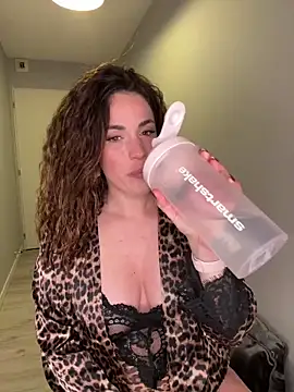 Clara-xoxo online show from 01/23/25, 02:17