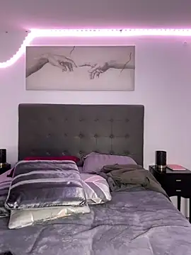 Clara-xoxo online show from 10/27/25, 03:27