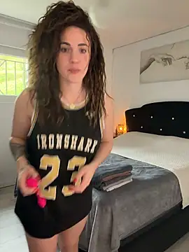 Clara-xoxo online show from 02/13/26, 11:06