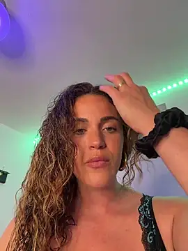 Clara-xoxo online show from 05/02/26, 12:43