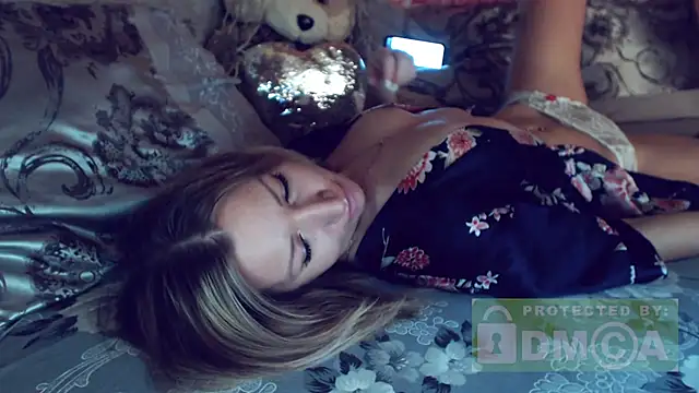 Snapshot of mimmi_ chatting on 01/24/25, 01:03 mimmi online show from 01/24/25, 01:03