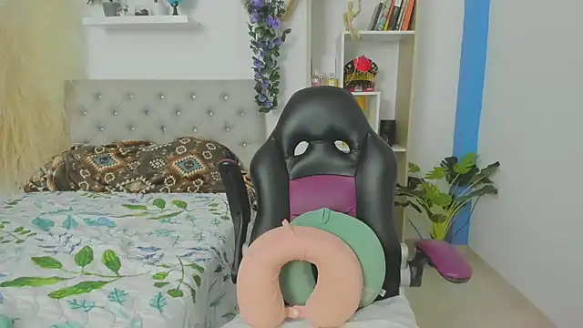 Gaby ortis online show from 12/16/24, 01:53