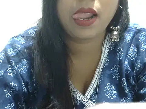 Snapshot of ROSEE_MERRYYYY chatting on 12/19/24, 01:51 ROSEE MERRYYYY online show from 12/19/24, 01:51