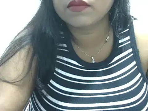 Snapshot of ROSEE_MERRYYYY chatting on 01/07/25, 01:14 ROSEE MERRYYYY online show from 01/07/25, 01:14