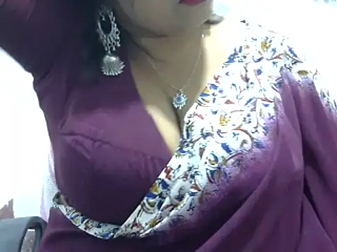 Snapshot of ROSEE_MERRYYYY chatting on 02/16/25, 12:10 ROSEE MERRYYYY online show from 02/16/25, 12:10