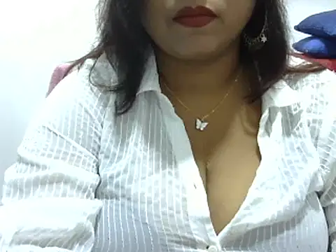 Snapshot of ROSEE_MERRYYYY chatting on 10/06/25, 07:28 ROSEE MERRYYYY online show from 10/06/25, 07:28
