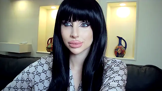 Snapshot of Lady_Joli chatting on 11/16/25, 01:49 Lady Joli online show from 11/16/25, 01:49