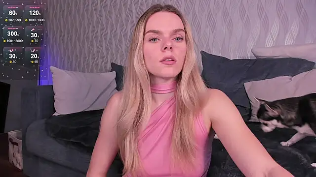 Snapshot of CharliSweet chatting on 02/13/26, 01:29 CharliSweet online show from 02/13/26, 01:29