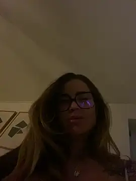 Snapshot of Etwas_neugierig chatting on 01/12/25, 10:33 Etwas neugierig online show from 01/12/25, 10:33