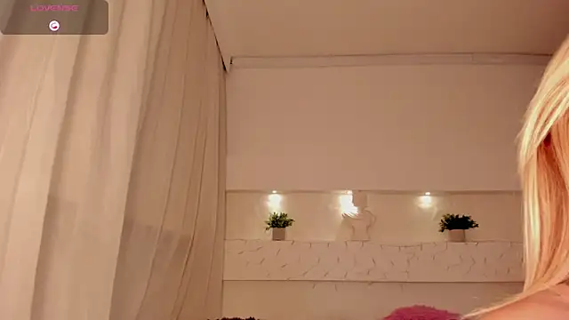 AshleyRoys online show from 03/15/25, 10:55