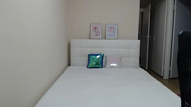 Snapshot of AnnaSweet18 chatting on 02/02/25, 06:20 AnnaSweet18 online show from 02/02/25, 06:20