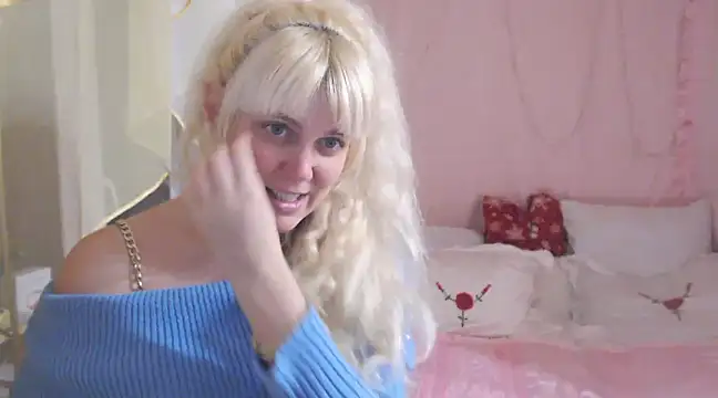 SunnySylvia online show from 01/13/25, 03:47