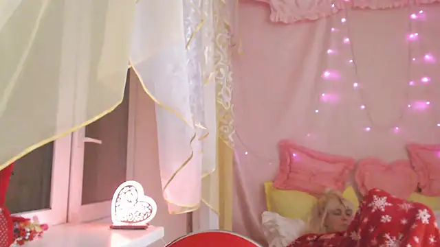 SunnySylvia online show from 02/15/26, 08:27