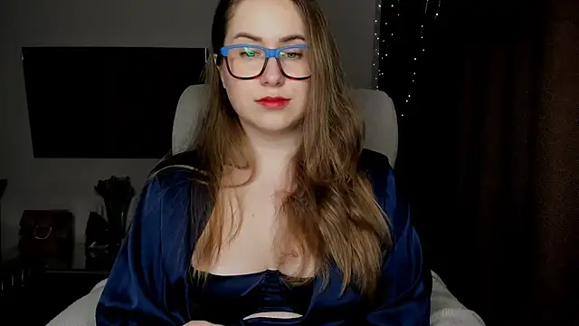 SeasonalSomeone online show from 11/20/25, 04:40