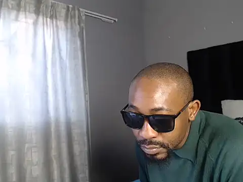 Snapshot of Ogmelo chatting on 07/19/26, 02:32 Ogmelo online show from 07/19/26, 02:32