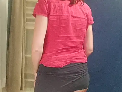 Snapshot of hotdestany chatting on 01/22/25, 08:28 hotdestany online show from 01/22/25, 08:28