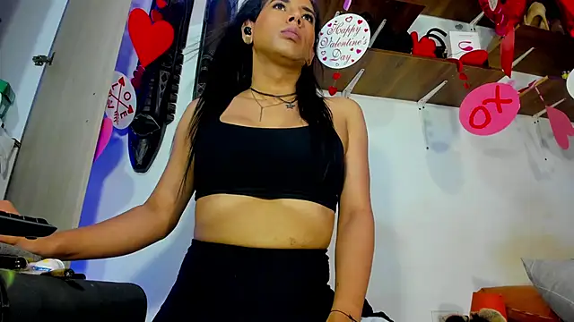 Snapshot of sashasweethot chatting on 02/13/25, 03:50 sashasweethot online show from 02/13/25, 03:50