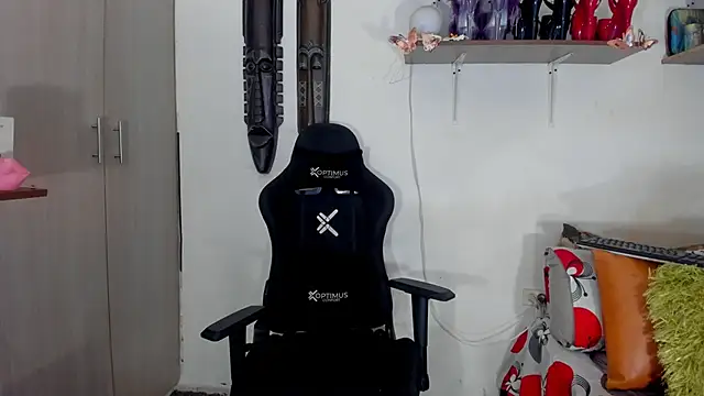 Snapshot of sashasweethot chatting on 11/30/25, 01:37 sashasweethot online show from 11/30/25, 01:37