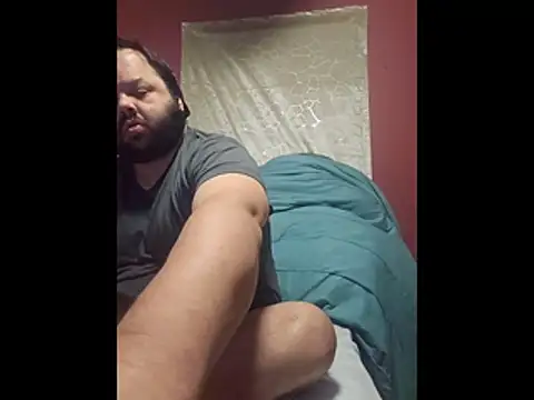 Strongbutgentle36 online show from 12/17/25, 06:08