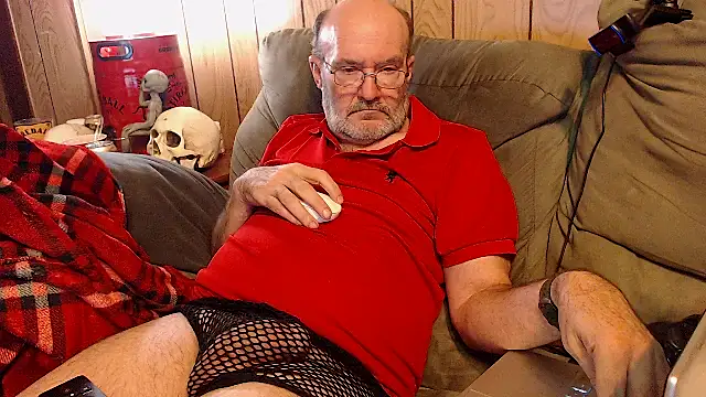 snickers1 online show from 10/31/25, 12:11