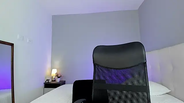 NataliaBuiles online show from 03/10/25, 08:45