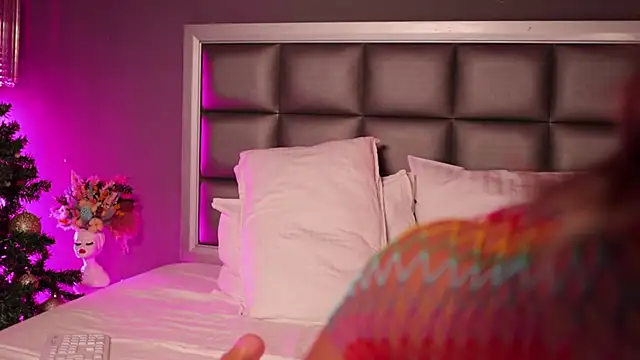 Rachel Quinn  online show from 12/30/24, 11:04