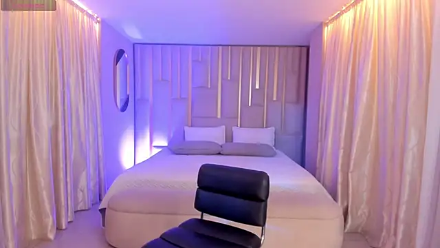 Snapshot of MorganHicks chatting on 02/01/25, 04:22 MorganHicks online show from 02/01/25, 04:22