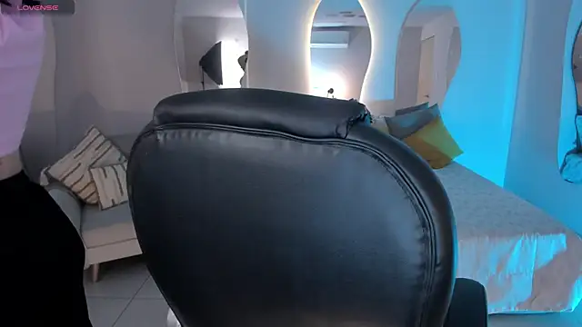 Snapshot of MorganHicks chatting on 02/11/25, 06:44 MorganHicks online show from 02/11/25, 06:44