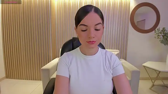 Snapshot of MorganHicks chatting on 03/01/25, 07:59 MorganHicks online show from 03/01/25, 07:59