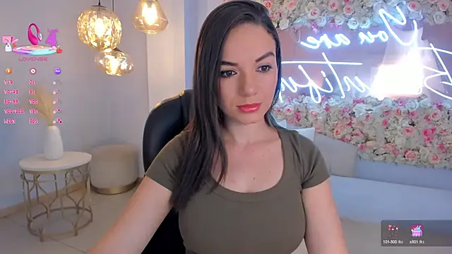 Snapshot of MorganHicks chatting on 03/08/25, 07:09 MorganHicks online show from 03/08/25, 07:09