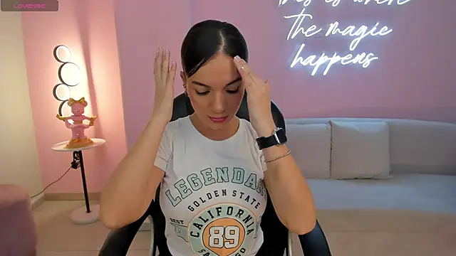 Snapshot of MorganHicks chatting on 03/22/25, 07:20 MorganHicks online show from 03/22/25, 07:20