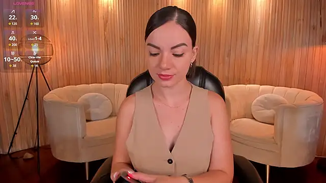 Snapshot of MorganHicks chatting on 10/19/25, 05:35 MorganHicks online show from 10/19/25, 05:35