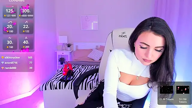 HelenaRegal online show from 02/02/25, 04:32