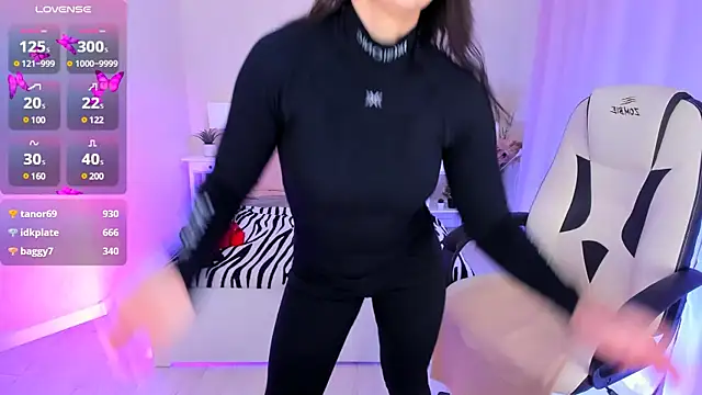 HelenaRegal online show from 02/22/25, 09:34