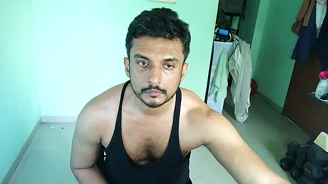Snapshot of daringcutie chatting on 05/14/26, 10:44 daringcutie online show from 05/14/26, 10:44