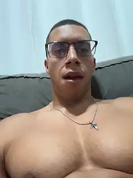 Snapshot of Rapha2021 chatting on 03/08/26, 02:04 Rapha2021 online show from 03/08/26, 02:04