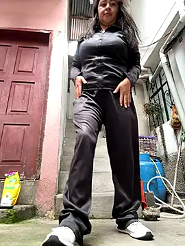 latinfemale online show from 11/13/25, 04:28